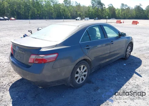 2009 Toyota Camry Xle z USA, uszkodzony, nr VIN 4T1BE46K69U326610